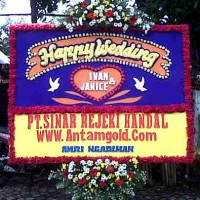 jual bunga papan happy wedding di karawang jawa barat