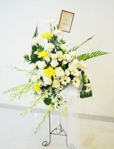 pesan standing flower duka cita di daerah kelapa gading