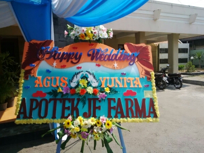 jual bunga papan happy wedding pelayanan cepat di boyolali jawa tengah