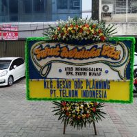 bunga papan duka cita