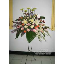 Kirim Standing Flower di Karawang, Jawa Barat