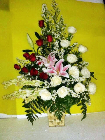 JUAL KARANGAN BUNGA BANDUNGGERBERA PLAJU, PALEMBANG