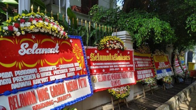 Karangan Bunga Prabowo Presiden Penuhi Rumah Prabowo Karangan Bunga Prabowo Presiden