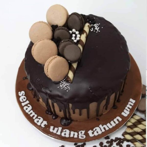 Choco Drip Cake Bandung