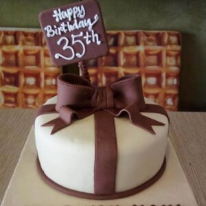 Gift Wrap Cake Bogor
