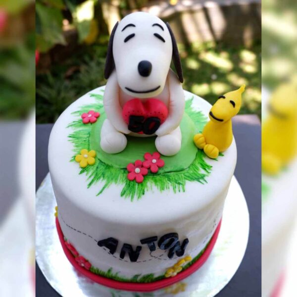 Snoopy Cake Bali