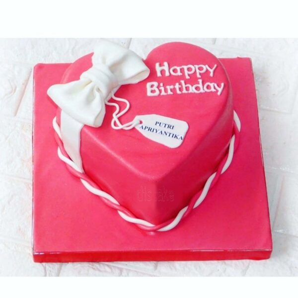 Wrapped Heart Cake Palembang