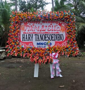 Karangan Bunga Papan Wedding - Mataram - 1