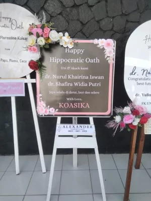 Karangan Bunga Papan Kertas - Congratulation - Padang - 10