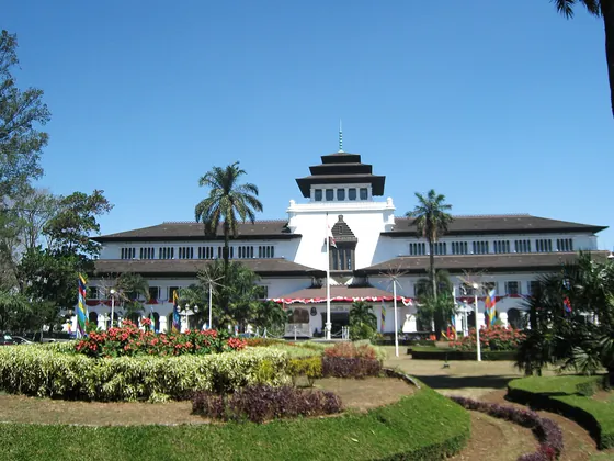 Gedung Sate, kantor Gubernur Jawa Barat di Bandung